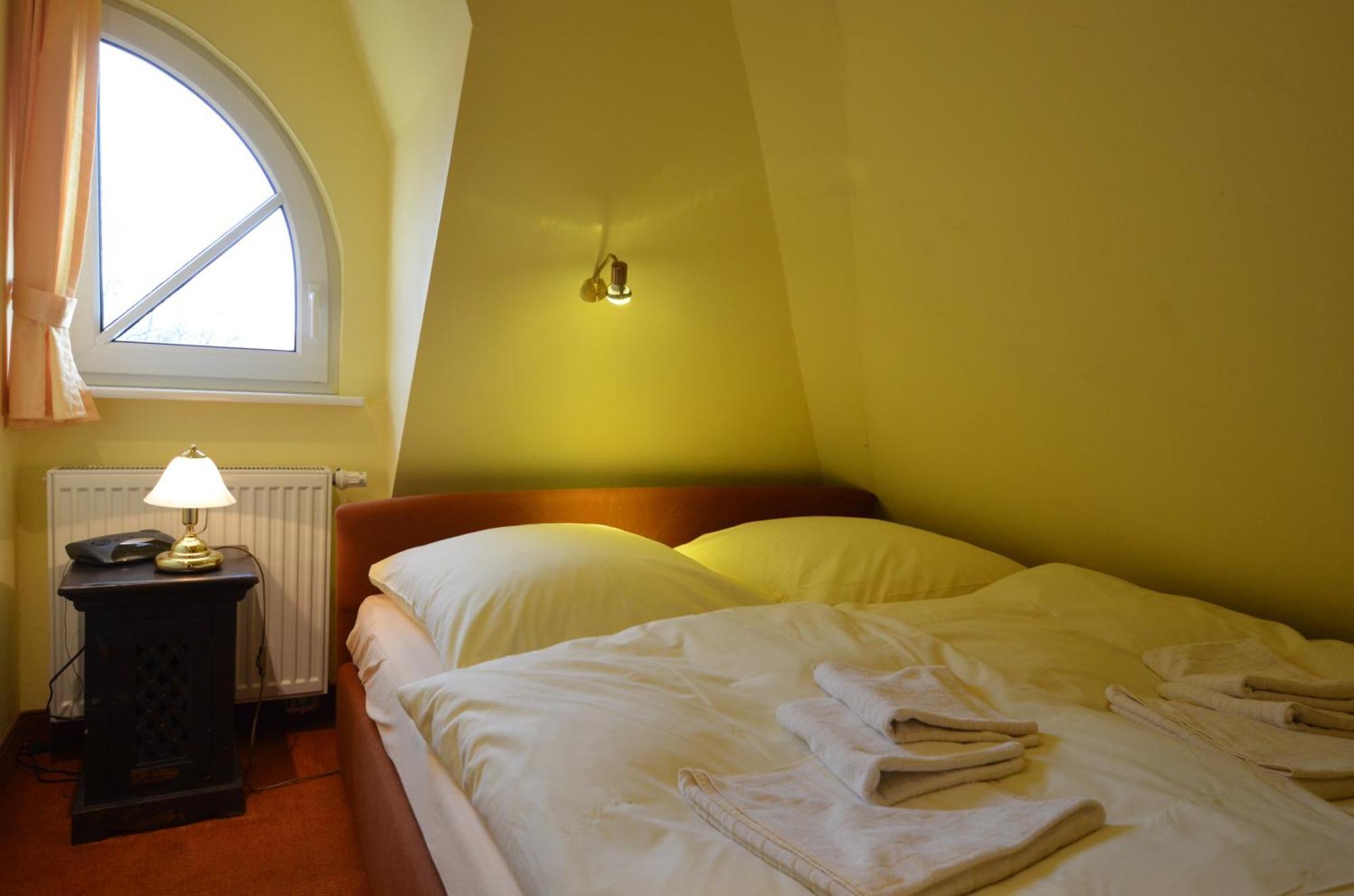 Ferienhaus Reethauser Boddenstr. 17 *